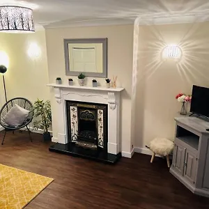 https://new-entire-3-bedroom-modern-home-in-marston-green.hotelsin-nottingham.com