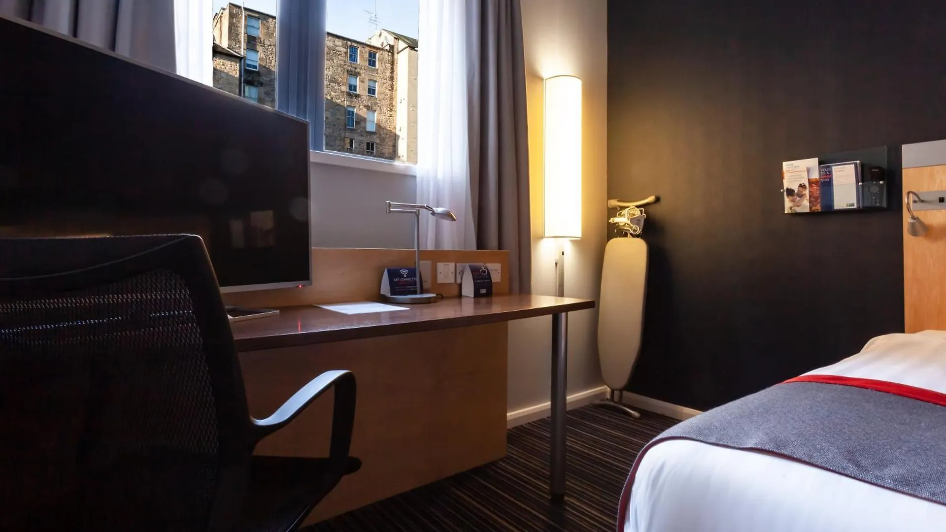 Holiday Inn Express Edinburgh - Royal Mile By Ihg