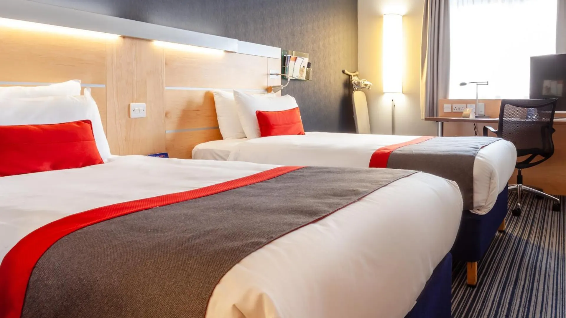 Hotel Holiday Inn Express Edinburgh - Royal Mile By Ihg