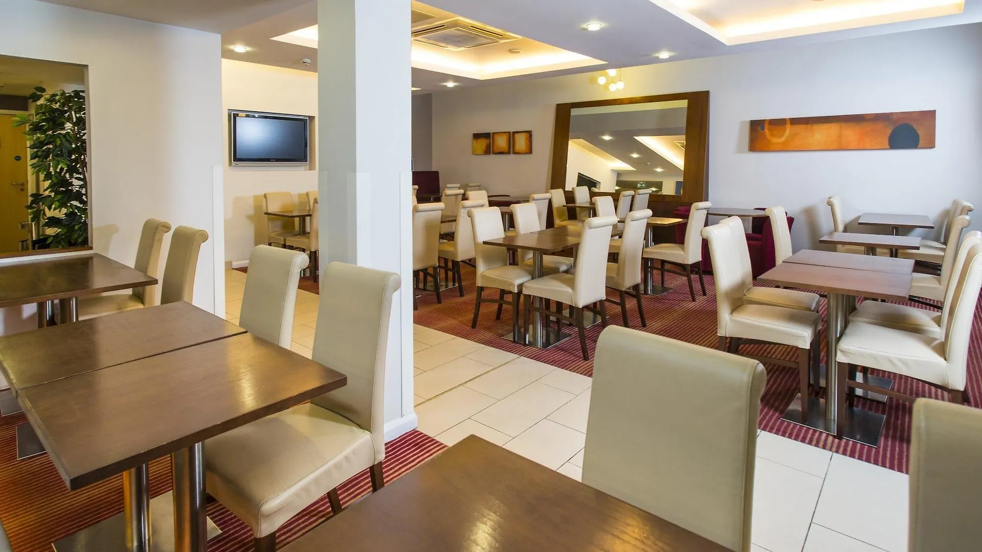 Hotel Holiday Inn Express Edinburgh - Royal Mile By Ihg