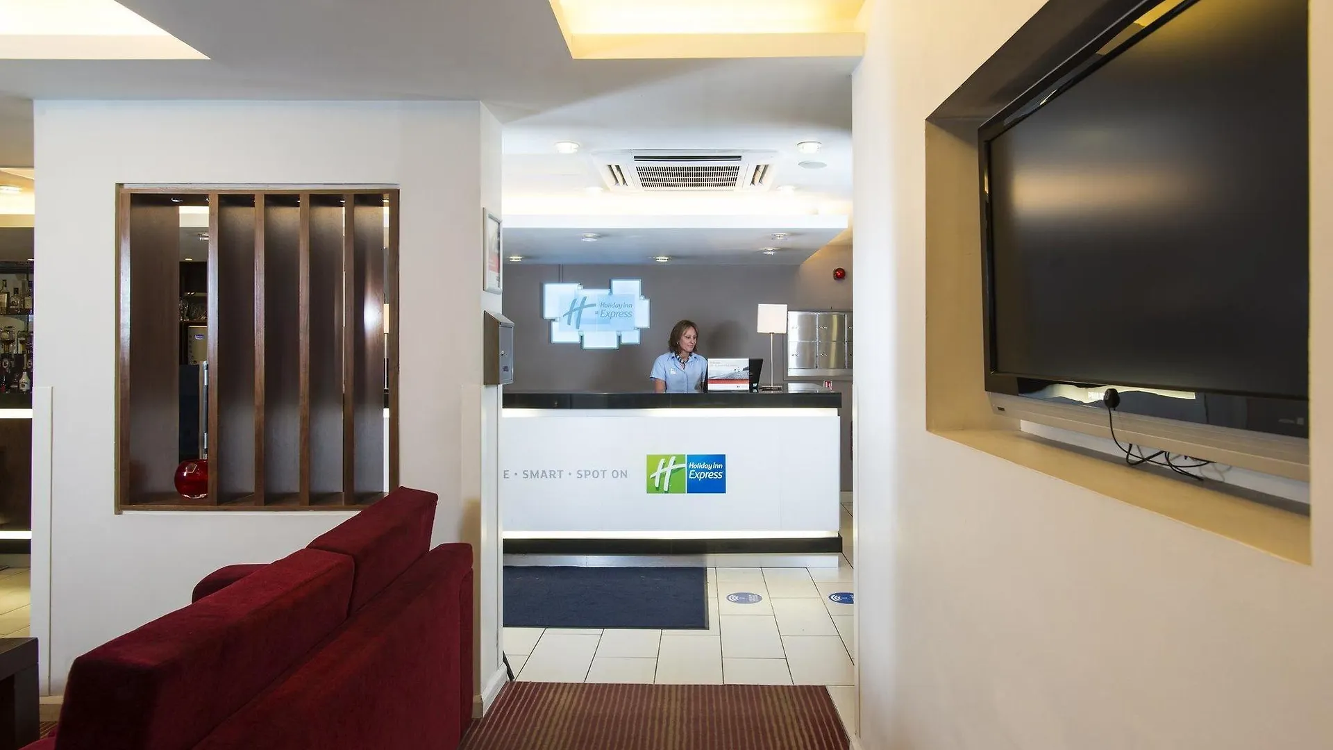 Holiday Inn Express Edinburgh - Royal Mile By Ihg 3*,  United Kingdom
