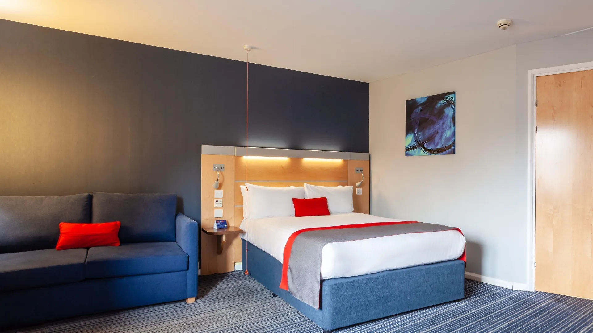 Holiday Inn Express Edinburgh - Royal Mile By Ihg 3*,