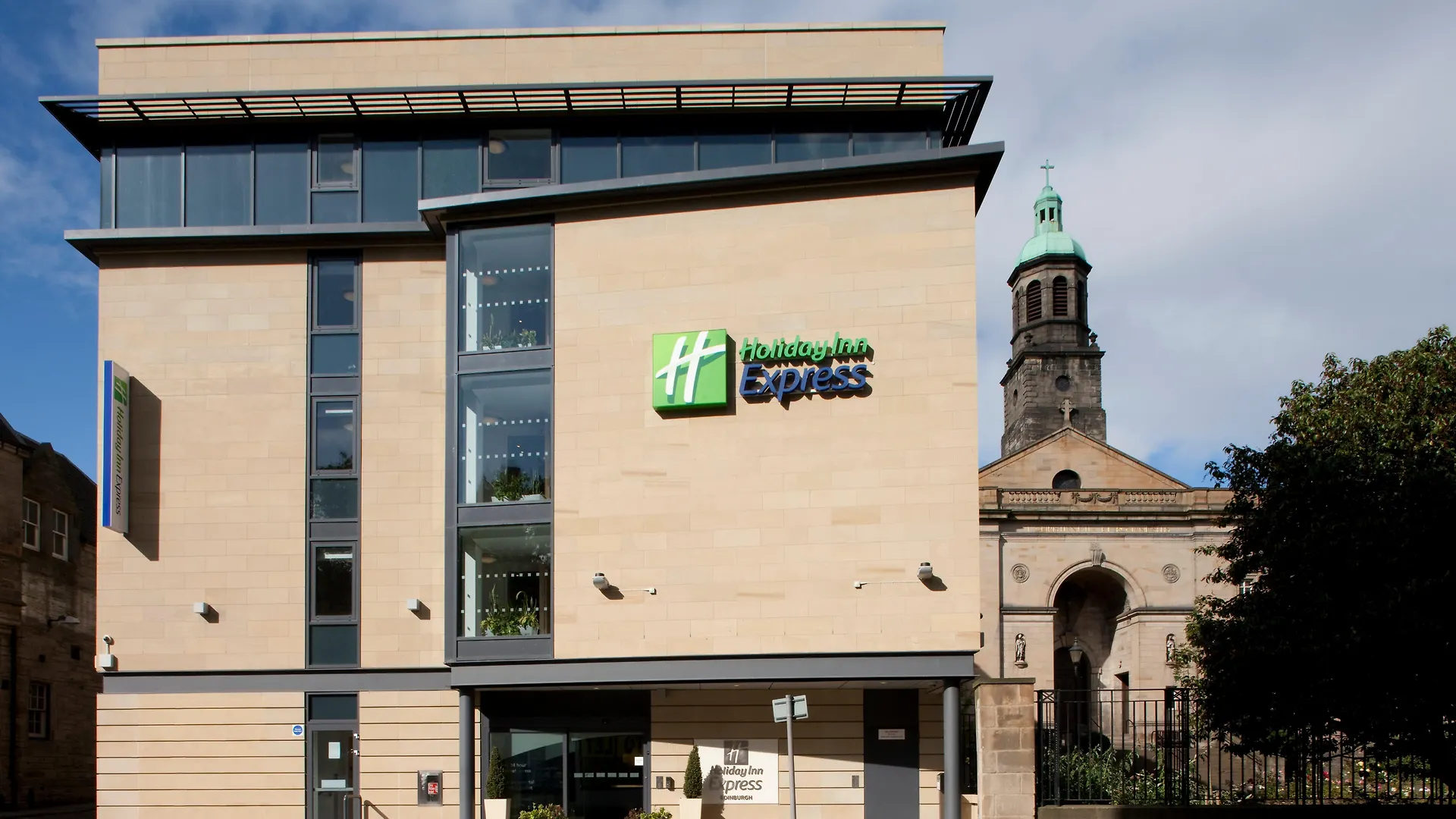 Holiday Inn Express Edinburgh - Royal Mile By Ihg