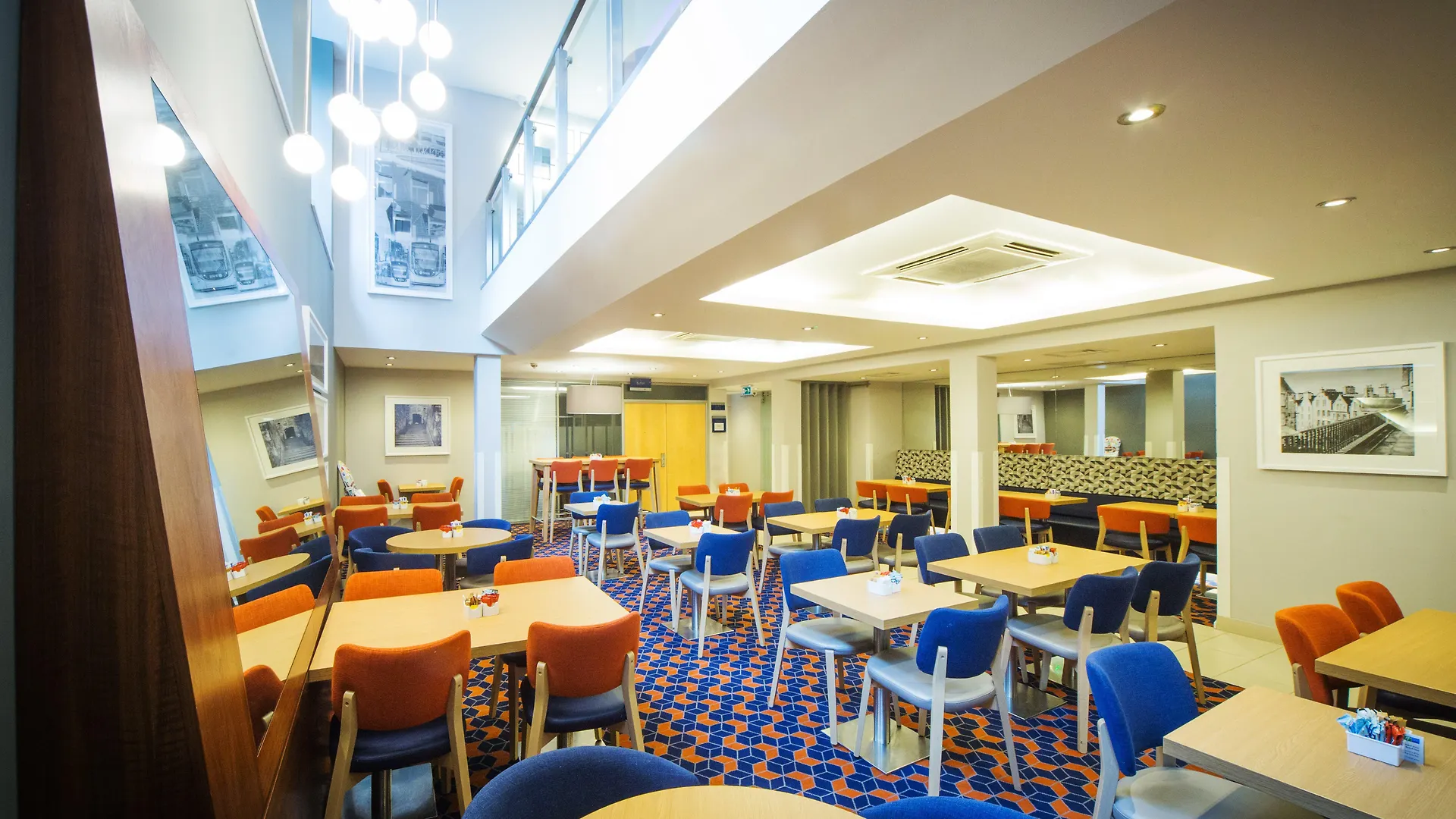 Holiday Inn Express Edinburgh - Royal Mile By Ihg