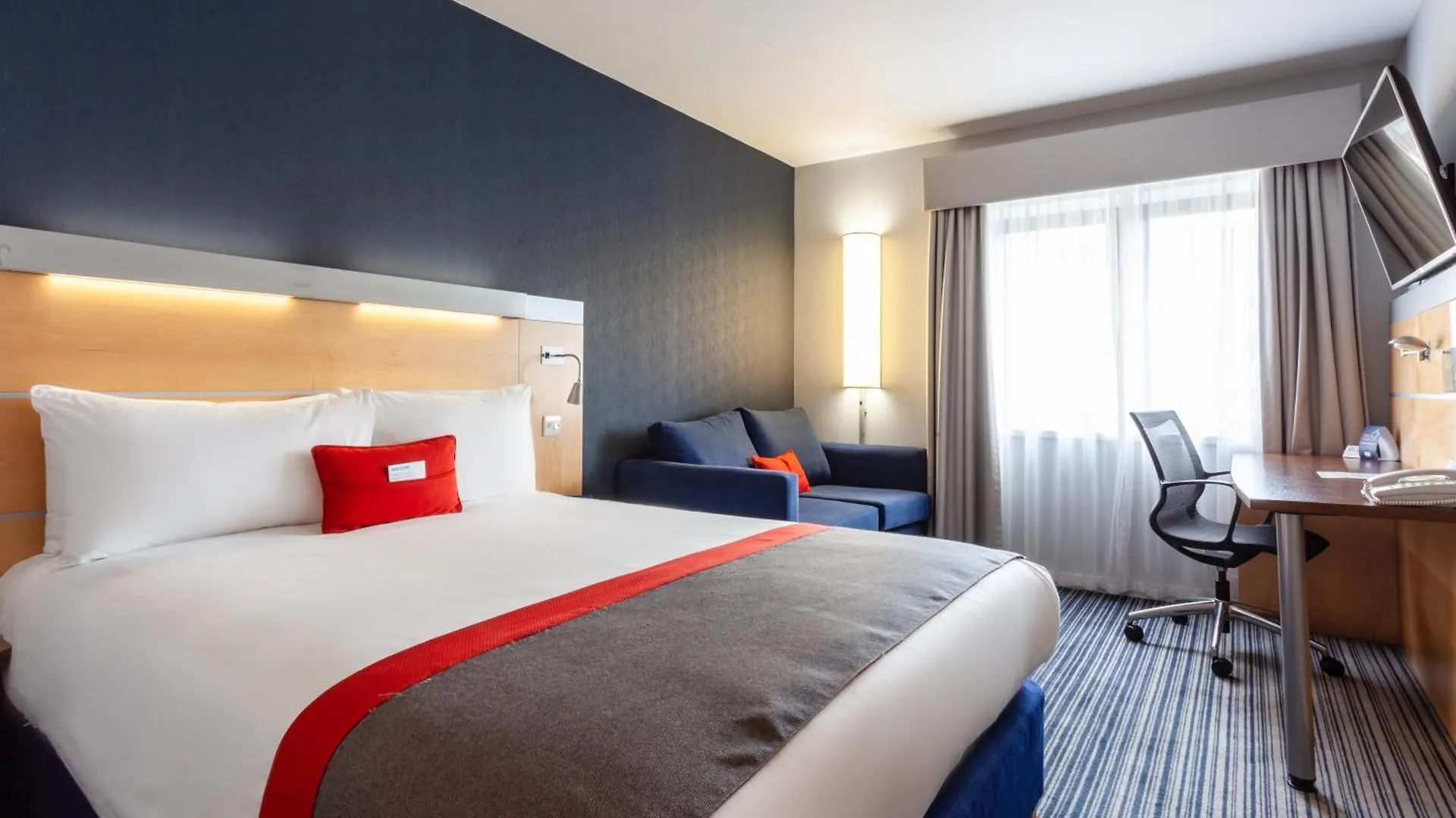 Holiday Inn Express Edinburgh - Royal Mile By Ihg