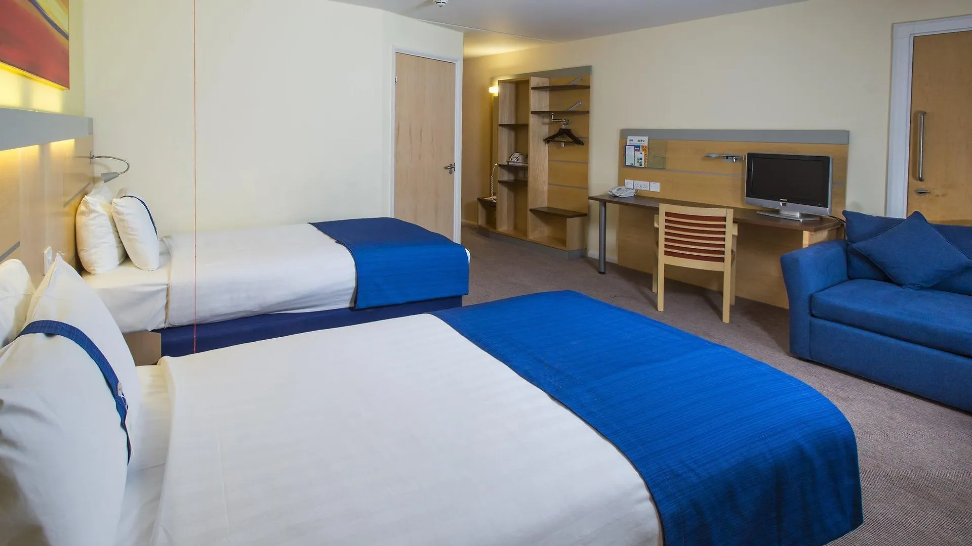 Holiday Inn Express Edinburgh - Royal Mile By Ihg 3*,
