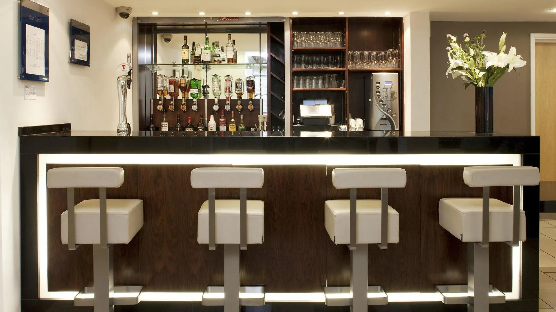 Holiday Inn Express Edinburgh - Royal Mile By Ihg