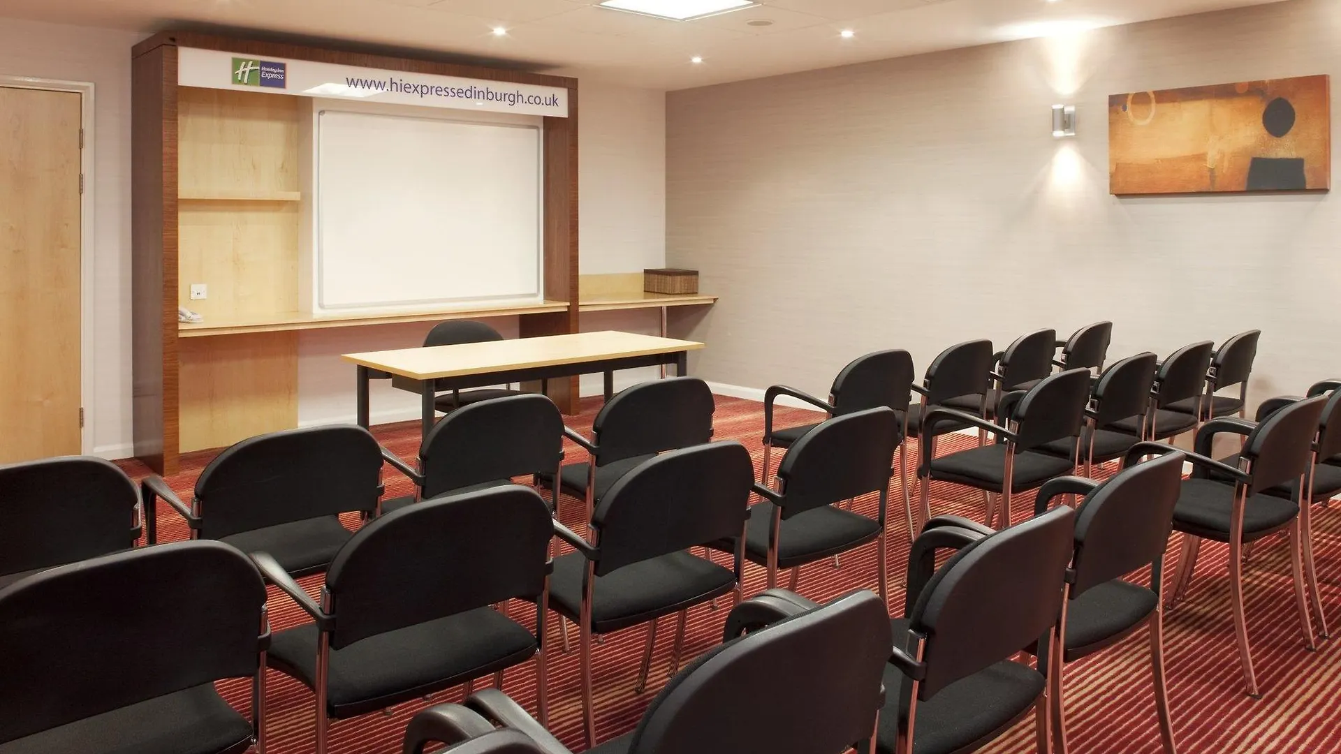 Holiday Inn Express Edinburgh - Royal Mile By Ihg 3*,