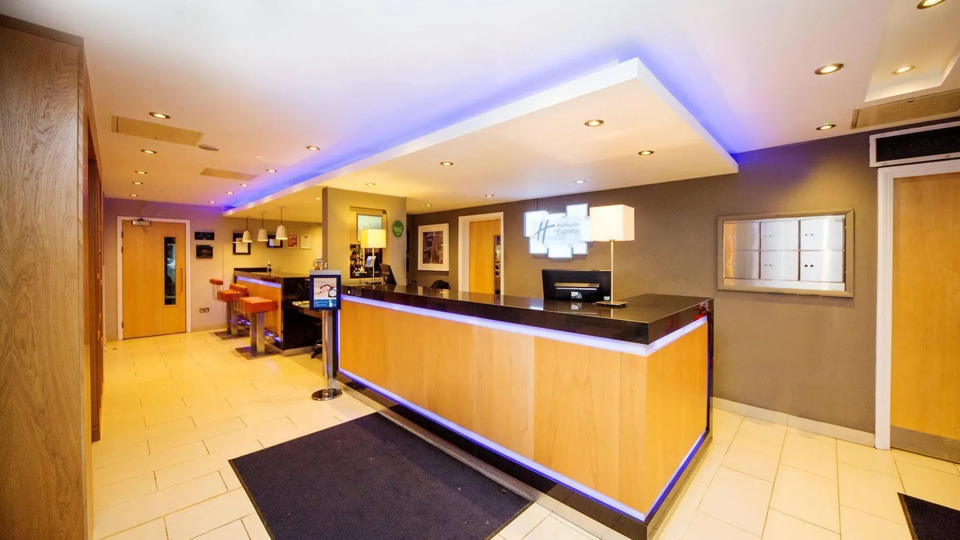 Holiday Inn Express Edinburgh - Royal Mile By Ihg 3*,  Verenigd Koninkrijk